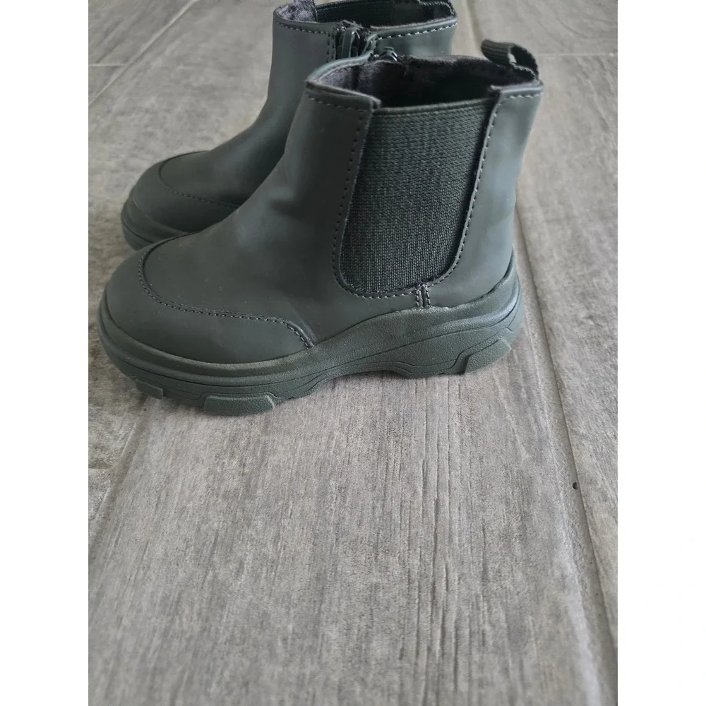 Zara Kids Olive Green Side Zip Chelsea Lug Sole‎ Ankle Boots EU 23 US 7 Toddler